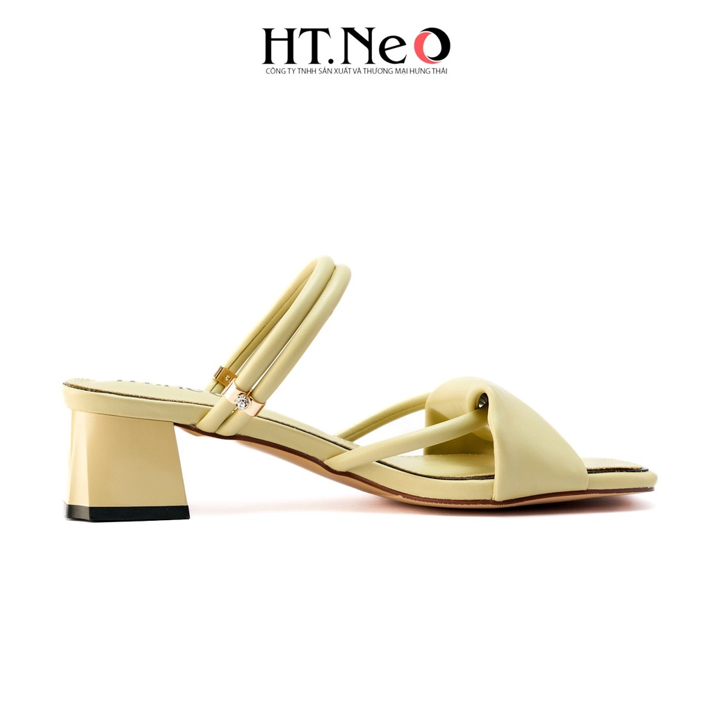 Giày sandal nữ - Dép nữ HT.NEO da mềm mại, đế vuông, thiết kế trẻ trung, thanh lịch phương hướng classic  SDN117