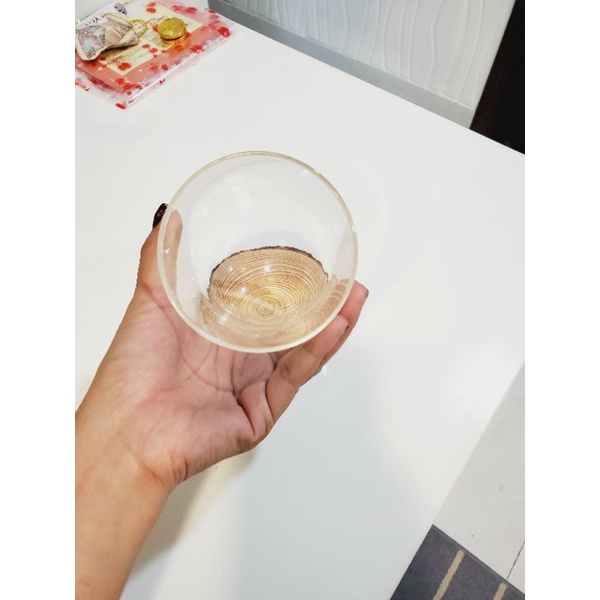 Com bo chụp thủy tinh và đế gỗ kích thước 12*9cm