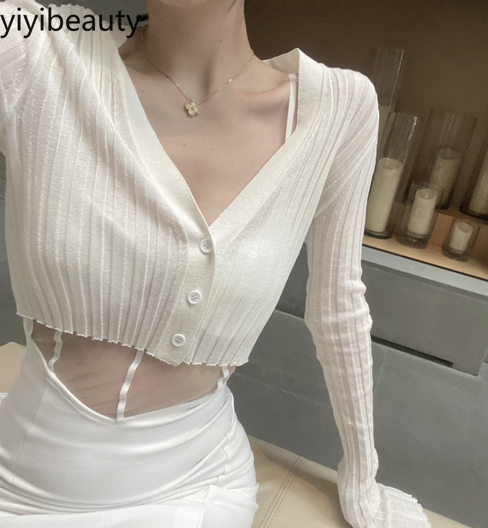 Áo Nữ Tay Dài Cổ Chữ V Thời Trang Quyến Rũ