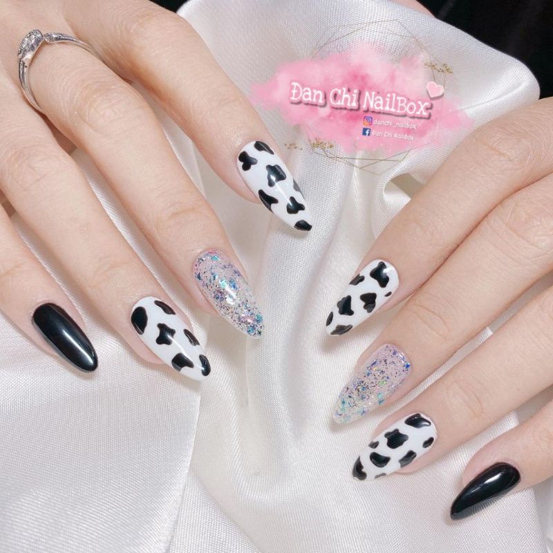 NailBox móng úp thiết kế sẵn Mẫu Đen Mix Bò Sữa