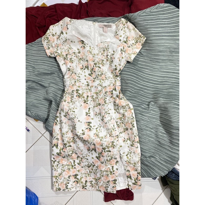 THANH LÝ TỦ ĐỒ : ĐẦM CÔNG SỞ XẺ ĐÙI F21 SIZE S/XS ( 155/84A)