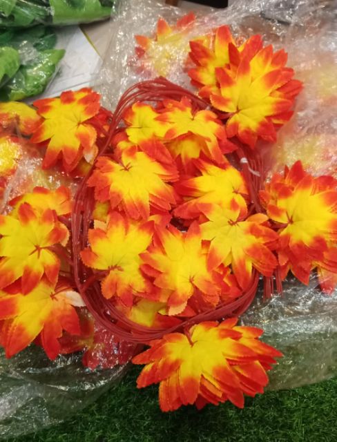 Dây Lá Phong Đỏ/ XANH dài 2m, 24 lá - dây lá giả dùng để trang trí tường rào, dây rủ - Ảnh thật