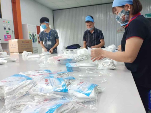 khẩu trang vải 3 lớp dệt kim Hoàng Quân | BigBuy360 - bigbuy360.vn