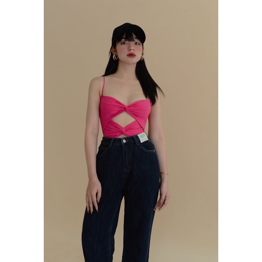 BODYSUIT CUTOUT XOẮN NGỰC CỰC TRENDY MÙA HÈ 2022 | BigBuy360 - bigbuy360.vn