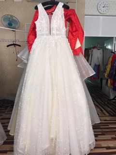 Váy cưới thanh Lý