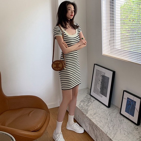 Đầm dệt kim ZHELIHANGFEI ngắn tay cổ vuông họa tiết kẻ sọc thời trang