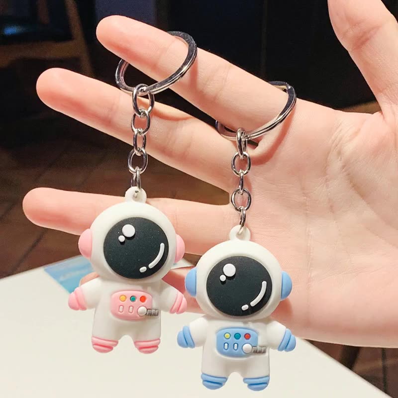 Spot goods Spot astronaut key chain cartoon astronaut pendant bag pendant exquisite car key chain small gift