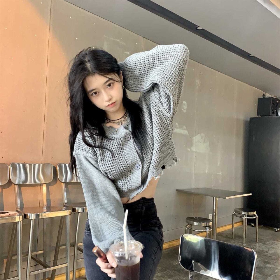 Áo khoác len dáng rộng màu xám nhạt phối tua rua phong cách Hàn Quốc mới mùa thu 2021