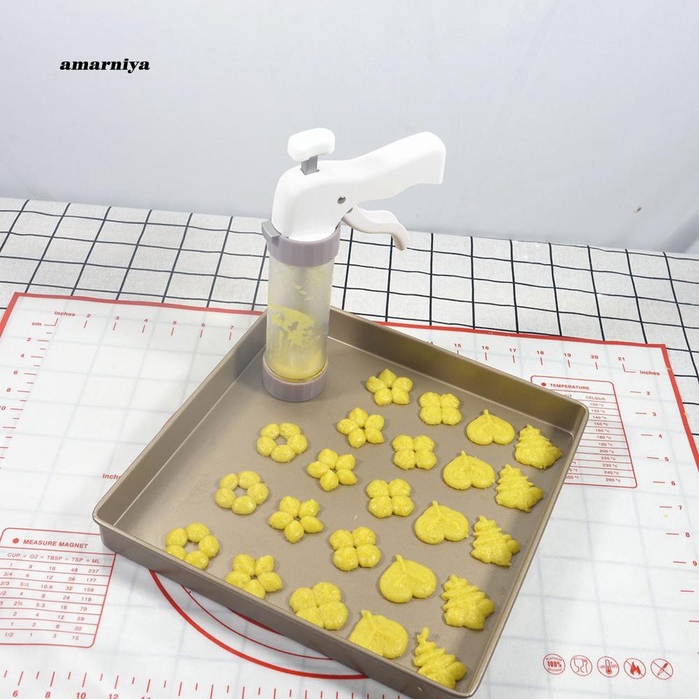 món dụng cụ làm bánh quy nhiều kiểu xinh xắn