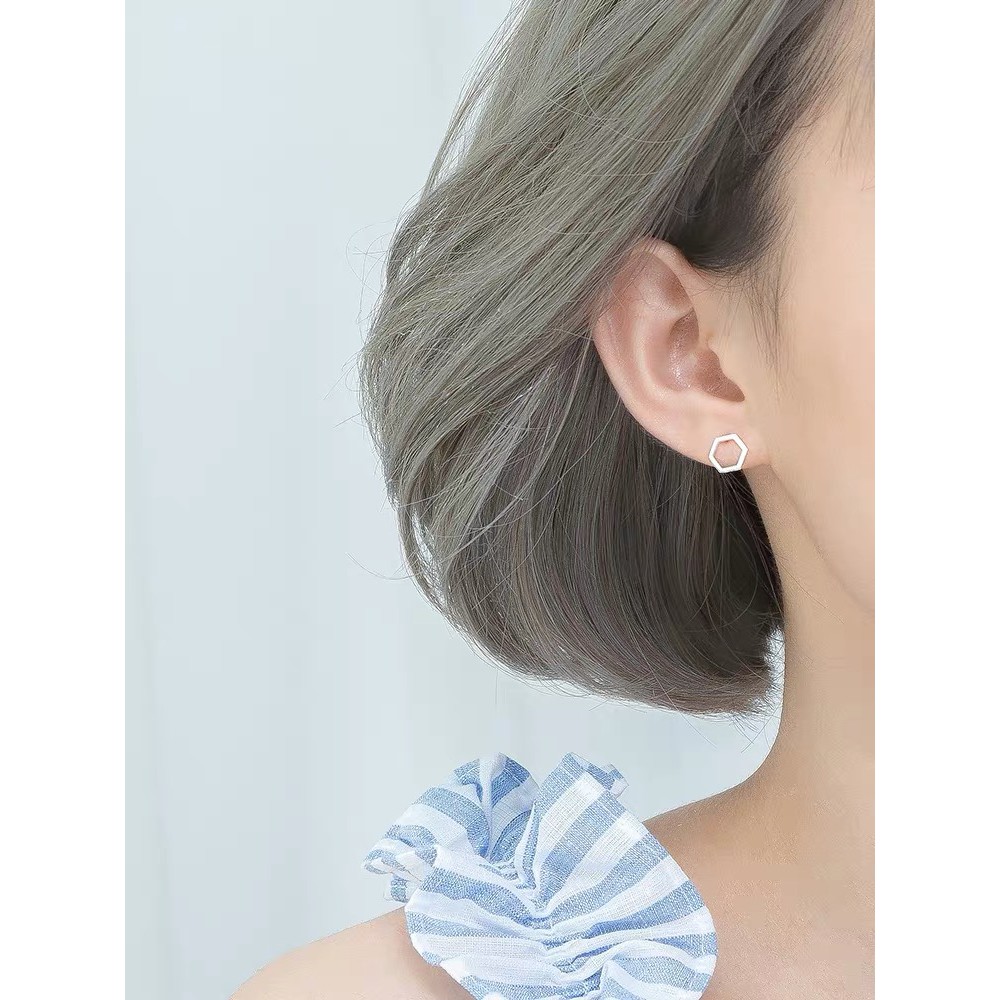 khuyên titan lục giác không dị ứng
