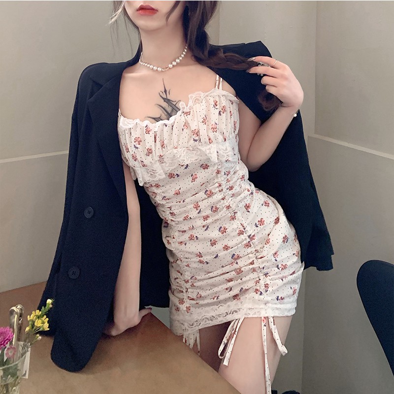 Đầm Hai Dây In Hoa Với Thiết Kế Cổ Chữ V Xinh Xắn Theo Phong Cách Hàn Quốc | BigBuy360 - bigbuy360.vn