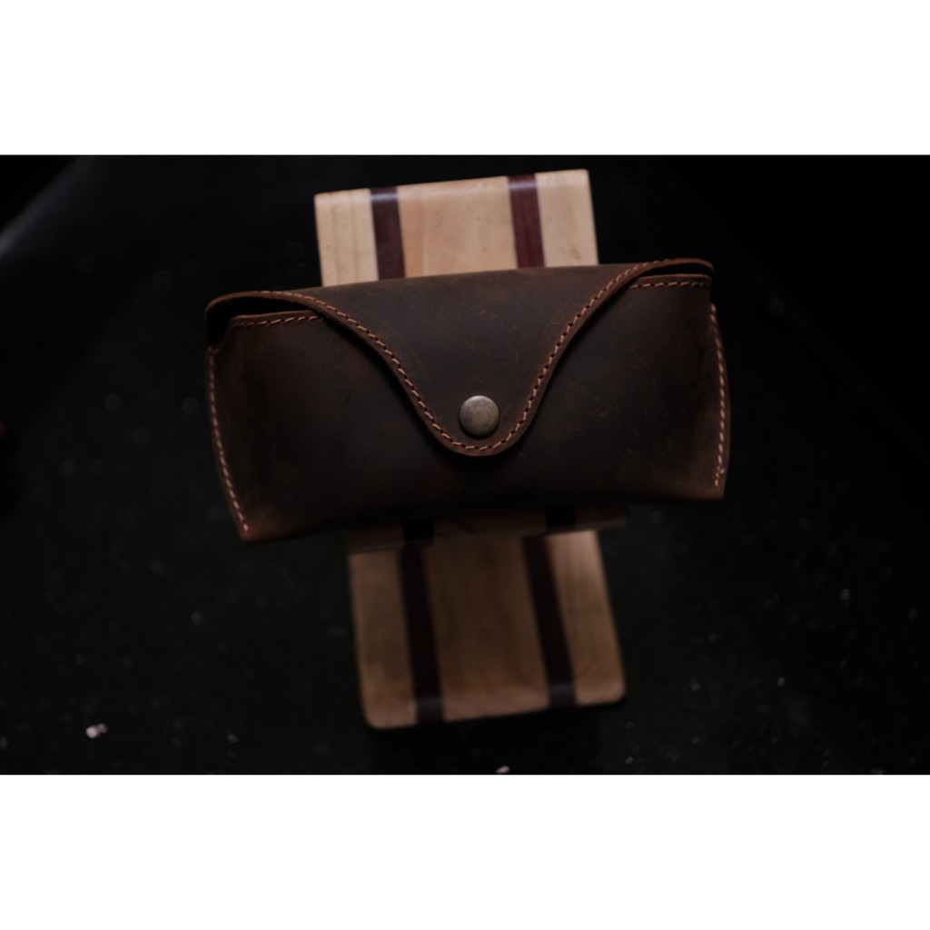 Bao Đựng Mắt Kính Da Bò khắc tên - Đeo dây nịt - Tặng khăn lau kính