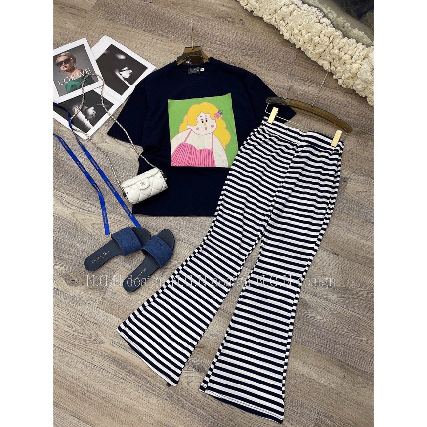 set bộ áo thun form rộng cô gái tóc vàng quần loe dài sọc k