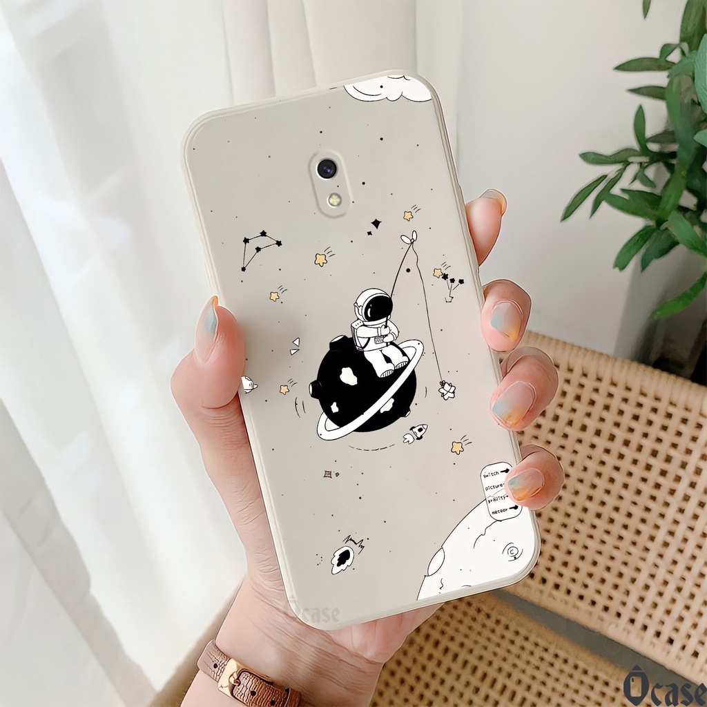 Ốp lưng Xiaomi Redmi 8A cạnh vuông và có bảo vệ camera