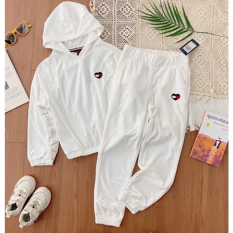 Bộ nỉ nhung bé trai, bé gái Tommy size đại dư xịn thêu tim B66