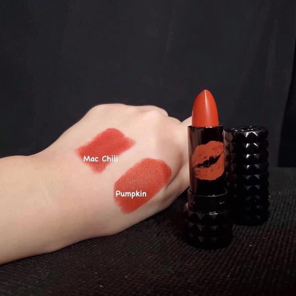 Son Kat Von D Studded Kiss lipstick