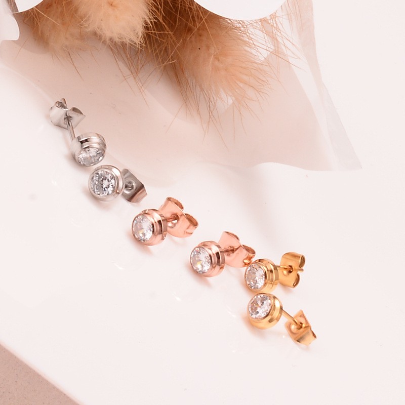 Khuyên tai tròn nhỏ đính đá zircon siêu sáng bằng thép titan màu vàng hồng 18K không gây dị ứng phong cách Hàn Quốc