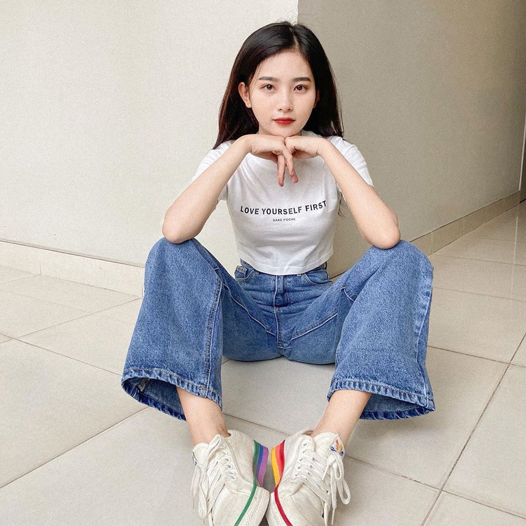 Áo croptop Love Yourself First | BigBuy360 - bigbuy360.vn