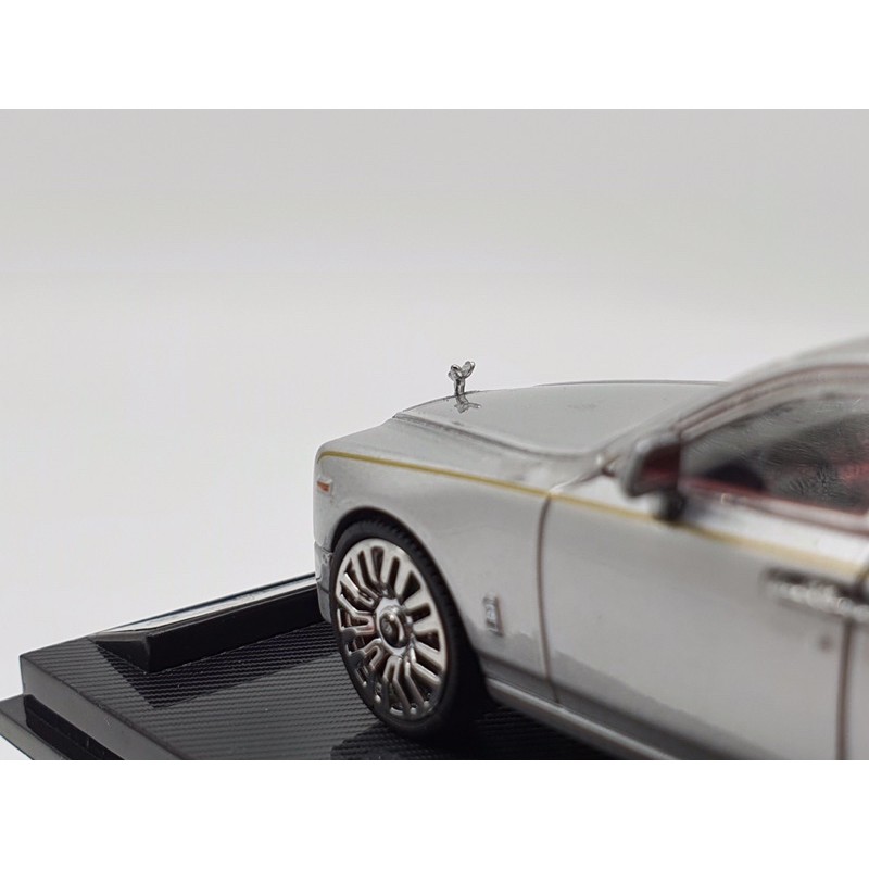 Xe Mô Hình Rolls Royce Phantom VII 1:64 Collector's Model ( Bạc )