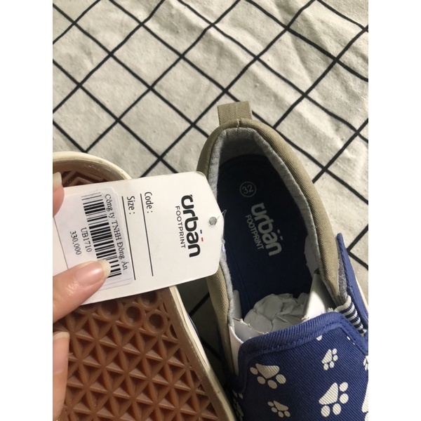 Giày bé gái size 32
