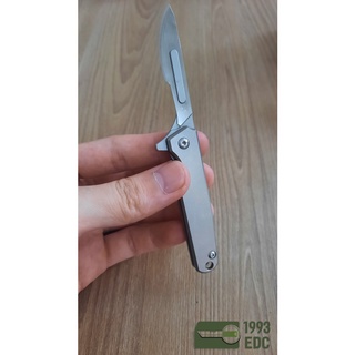 Móc khóa cán titan dùng lưỡi dao mổ