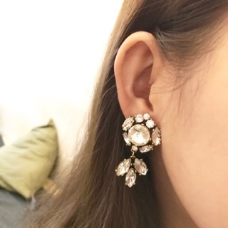 Bông tai đính đá dự tiệc
