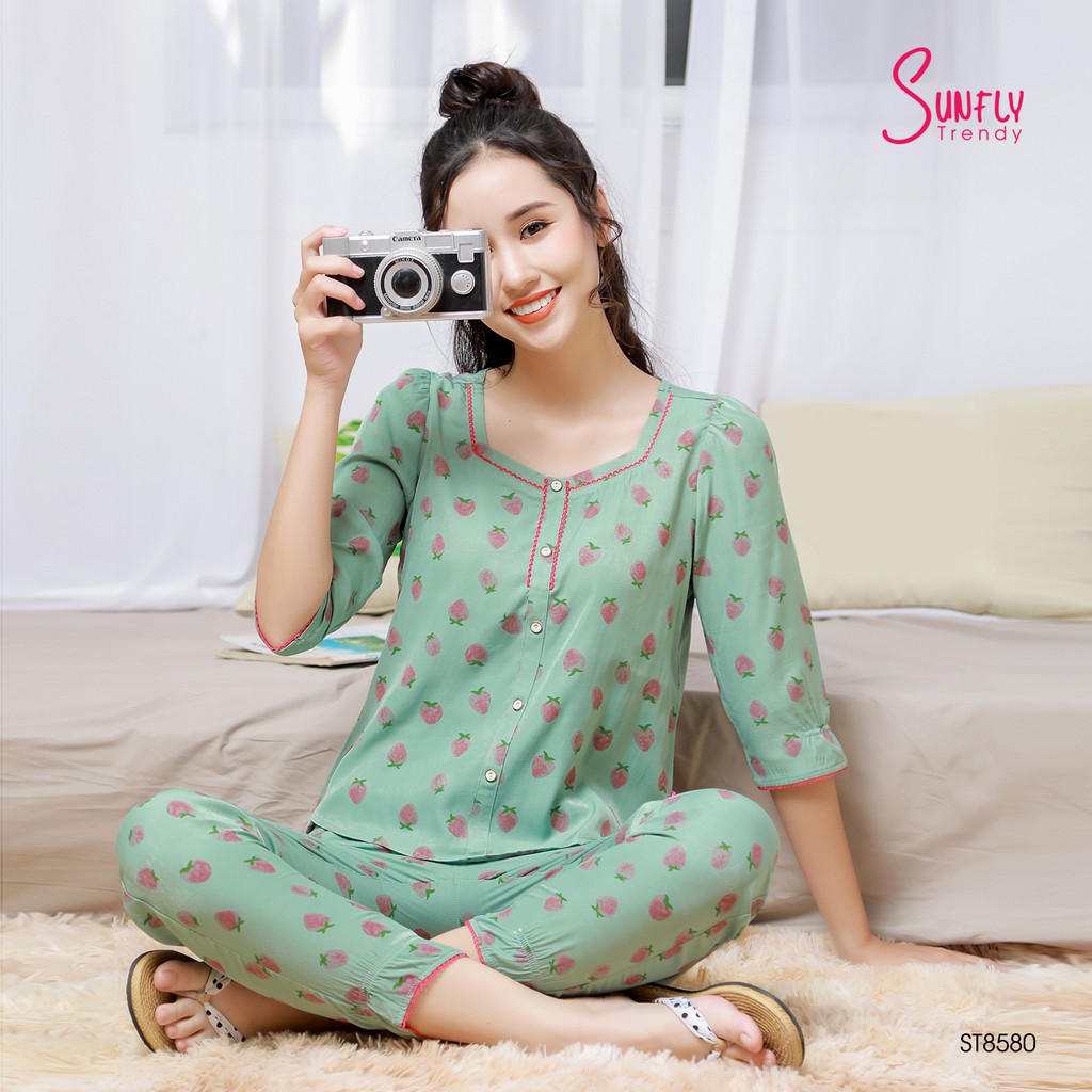 Bộ Pijama SUNFLY áo tay lỡ, quần dài ST8580