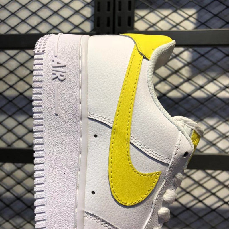 Giày Nike Air Force 1 Yellow Swoosh chính hãng