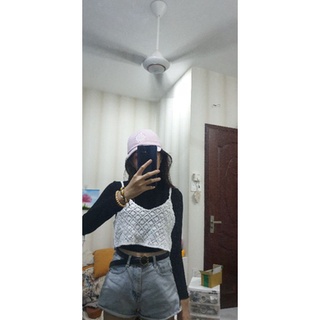 Áo croptop hai dây len móc phong cách Boho