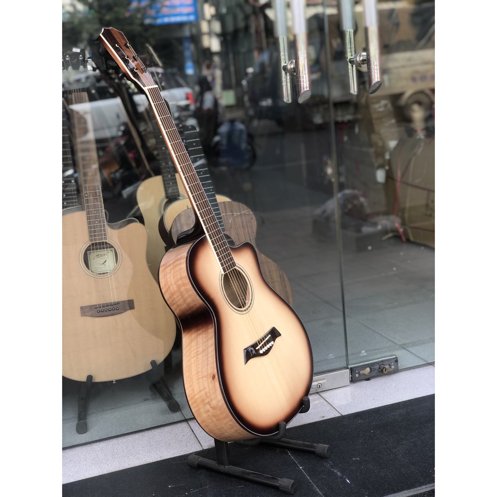 GUITAR VIỆT NAM GỖ CÒNG CƯỜM