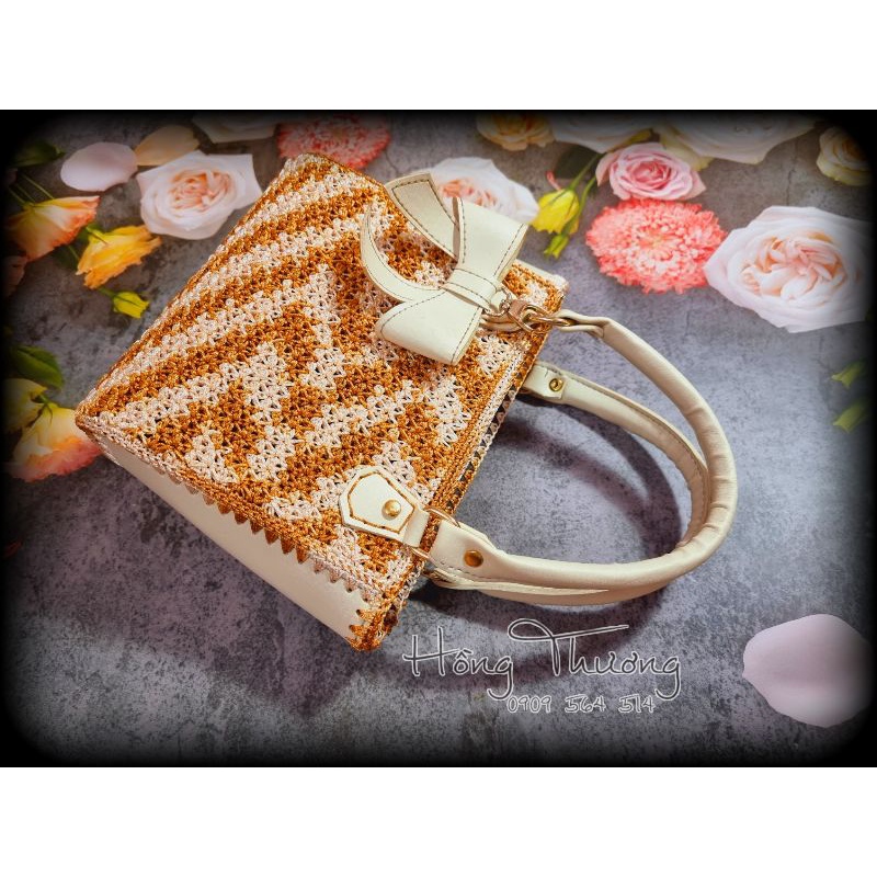 Giỏ đeo chéo handmade - mẫu nơ 2 quai xách