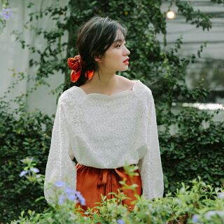 Áo babydoll trắng dài tay