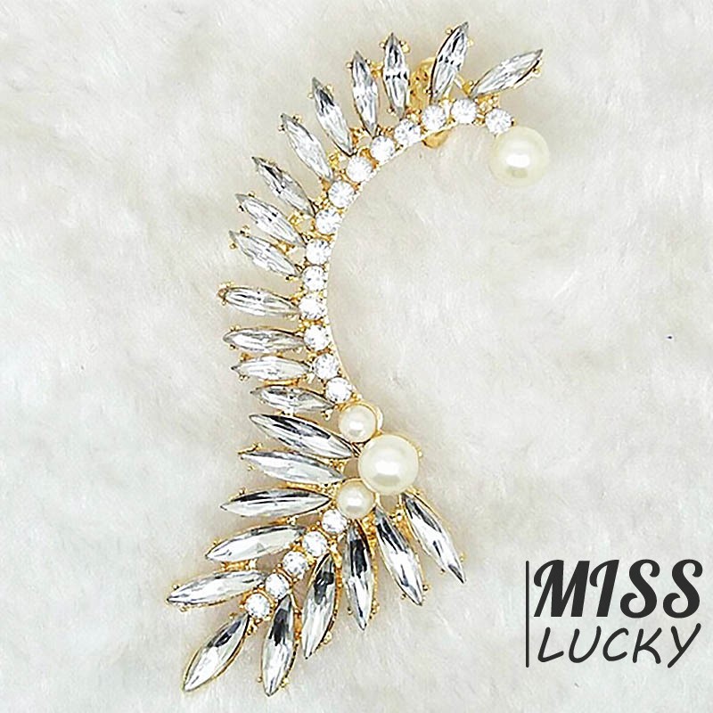 Khuyên tai đính đá phong cá tính dành cho nữ