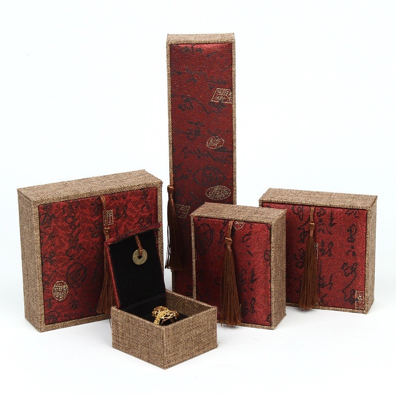 Hộp Gấm Đựng Trang Sức Vòng Phong Thuỷ