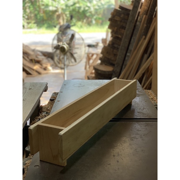 Chậu gỗ tự nhiên / dài 70cm , rộng 12cm , cao 12cm