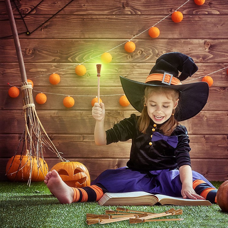 Set 12 Bút Chì Kèm Chổi Phù Thủy Hóa Trang Halloween