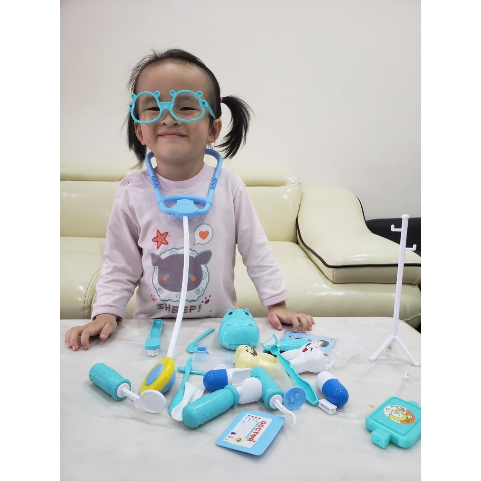 Đồ chơi bác sĩ 39 chi tiết có 2 màu xanh và hồng  cho bác sĩ tí hon