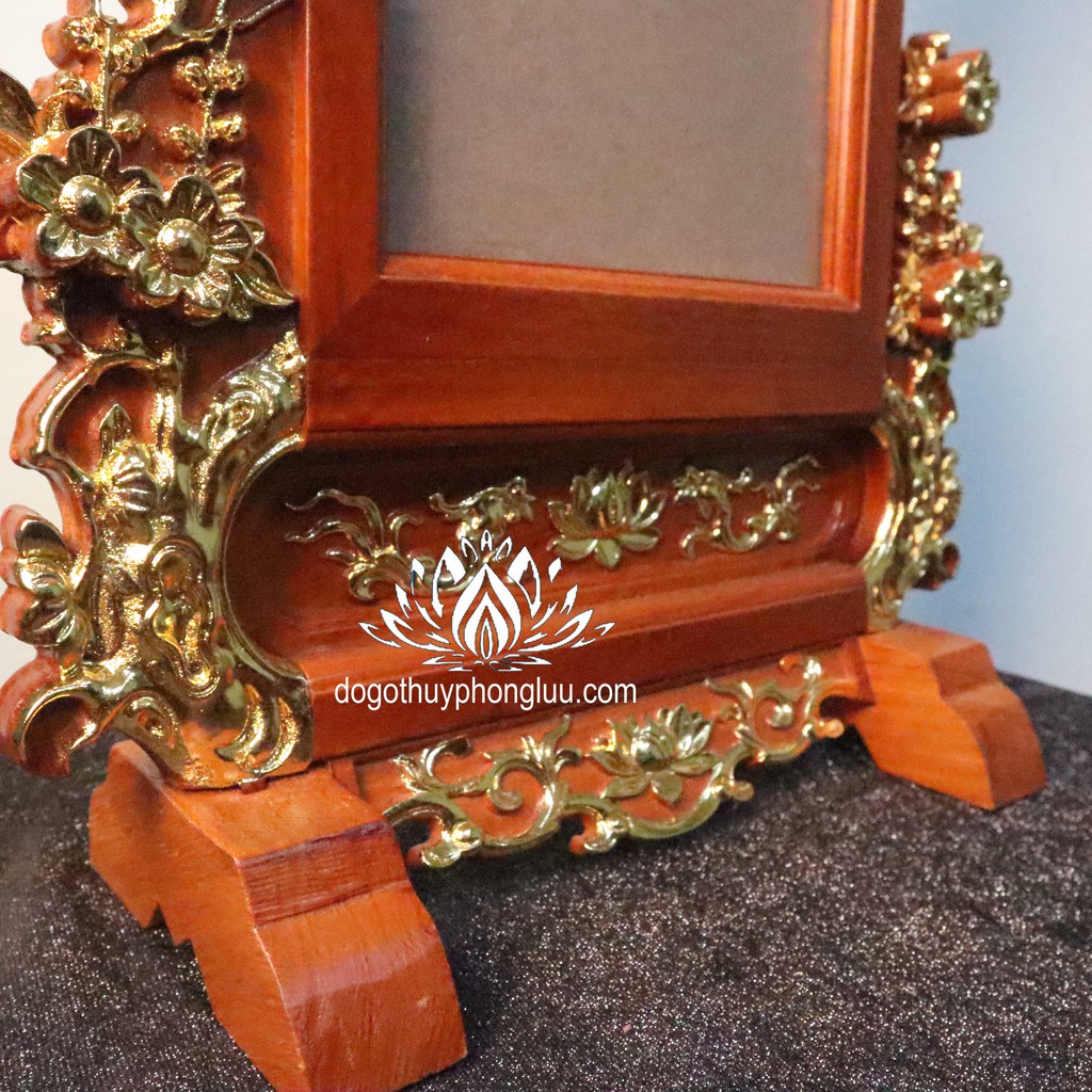 Khung ảnh thờ mai vàng,khung hình thờ trạm khắc gỗ hương thếp vàng cỡ 21x31