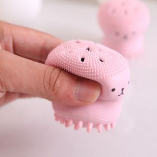 Cọ rửa mặt và massage bạch tuộc