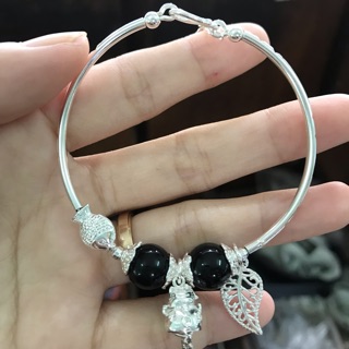 Vòng tay mã não đen lên lắc tay mèo thần tài