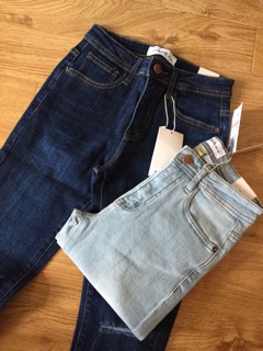 QUẦN JEANS SKINNY RÁCH GỐI