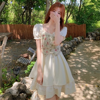 Đầm cổ vuông tay ngắn bo chun bồng áo kiểu corset họa tiết hoa váy ngắn xếp tầng dáng xòe nhẹ nhàng trong sáng nữ tính
