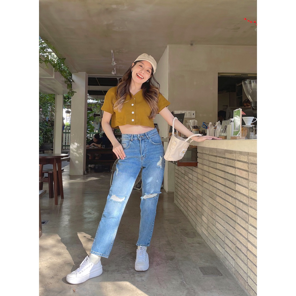 Áo Croptop Tay Ngắn Cổ Tim Nút Gài Màu Vàng  CTTN-V