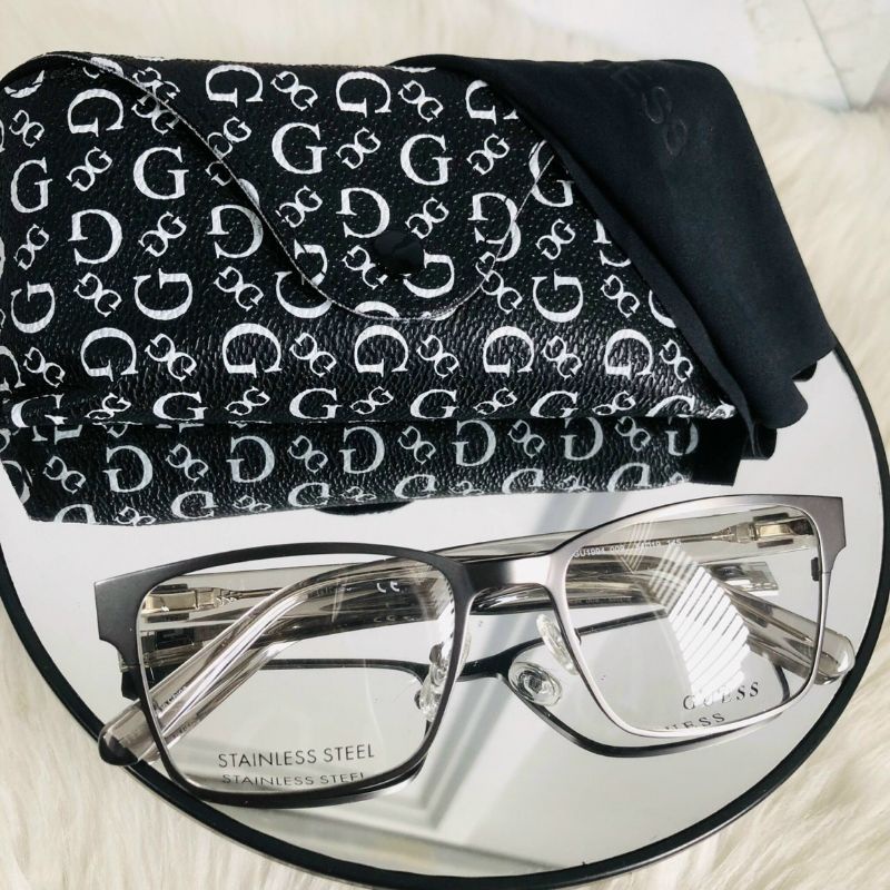 Kính Guess