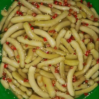 Me ngâm chua ngọt.