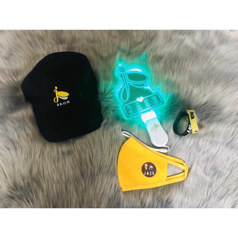 Combo Lightstick Jack + 1 nón Jack + 2 vòng tay Jack +  1 khẩu trang