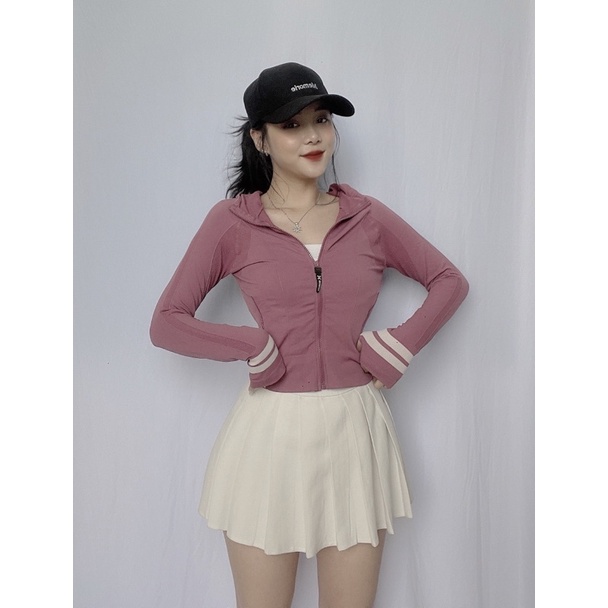 Khoác croptop quảng châu có túi và nón mẫu mới nhất