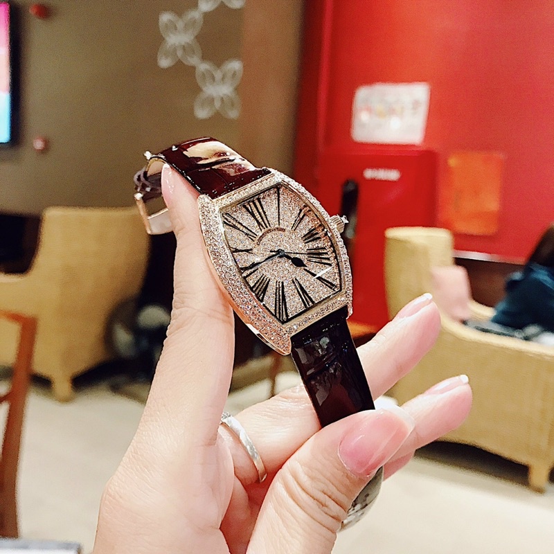 Đồng hồ nữ chính hãng Christian Vanstan - Máy Quartz pin - Dây da