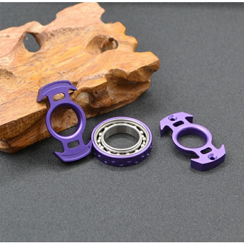 Spinner xỏ ngón hợp kim