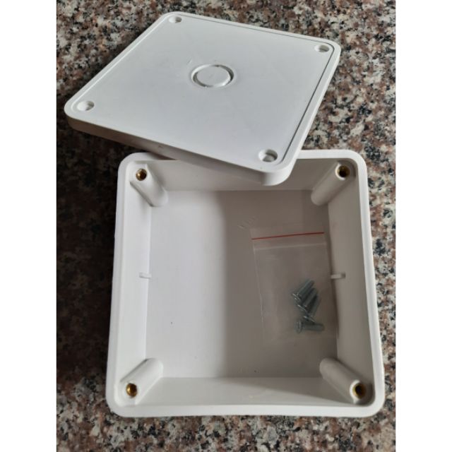 HỘP ĐẤU NỐI KỸ THUẬT LIỀN NGUỒN CHỊU MƯA NẮNG REN ĐỒNG